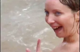XXX Dua wanita cantik bokep indo baru cantik di laut
