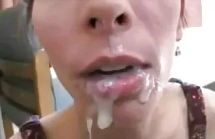 XXX Dan lagi, lesbian bokep hijab indo terbaru mendapatkan orgasme selama seks oral