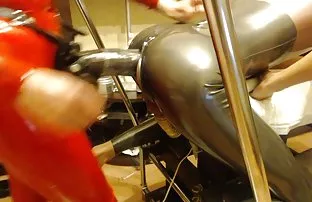 XXX Dia membangunkan pacarnya dan menawarkan untuk indo seks baru berhubungan seks